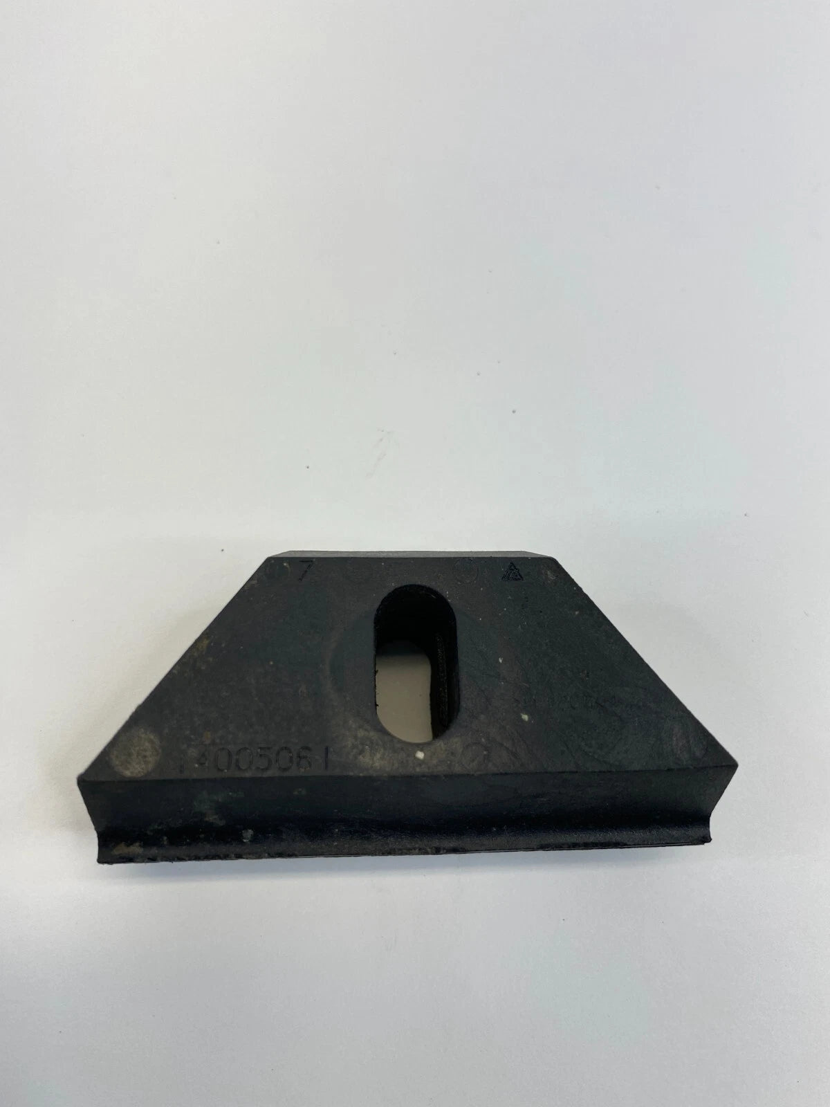 2008 2009 2010 PONTIAC G6 BATTERY HOLD DOWN BOLT RETAINER 14005061 OEM