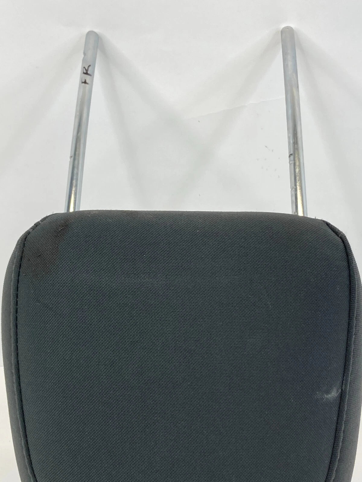 2007-2010 CHRYSLER 300 FRONT RIGHT PASSENGER SIDE SEAT HEADREST HEAD REST OEM