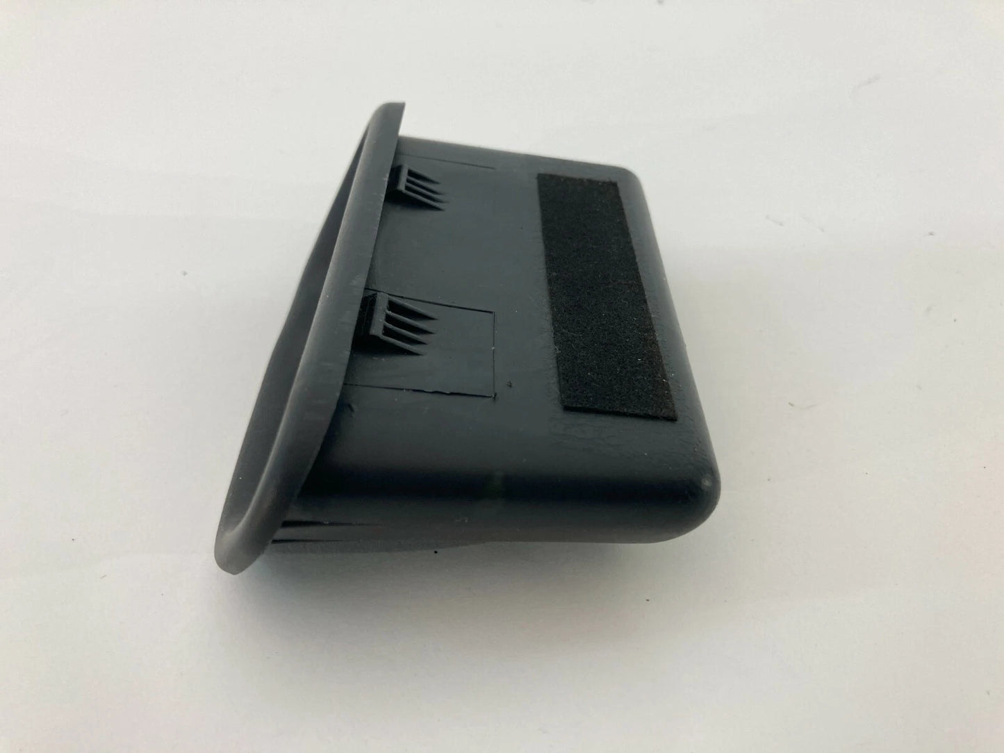 2006 - 2011 HYUNDAI ACCENT TAIL GATE PULL HANDLE COVER ASSEMNBLY 81755-2E000 OEM