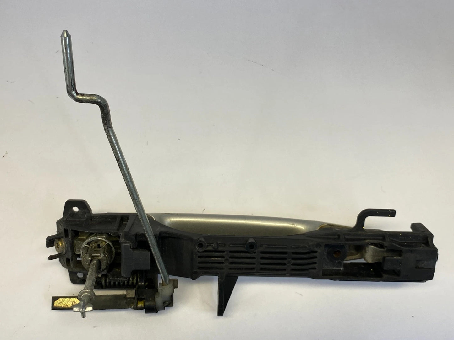 2004-2010 TOYOTA SIENNA FRONT RIGHT PASSENGER SIDE EXTERIOR DOOR HANDLE ASSY OEM