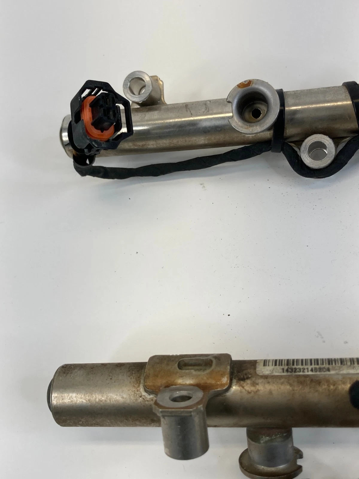 2014-2019 FORD EXPLORER POLICE INTERCEPTOR FUEL INJECTION RAIL W/INJECTORS