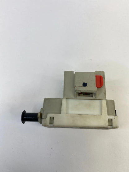 2001-2007 DODGE CARAVAN BRAKE LIGHT LAMP STOP BUTTON SWITCH 56045043AG OEM