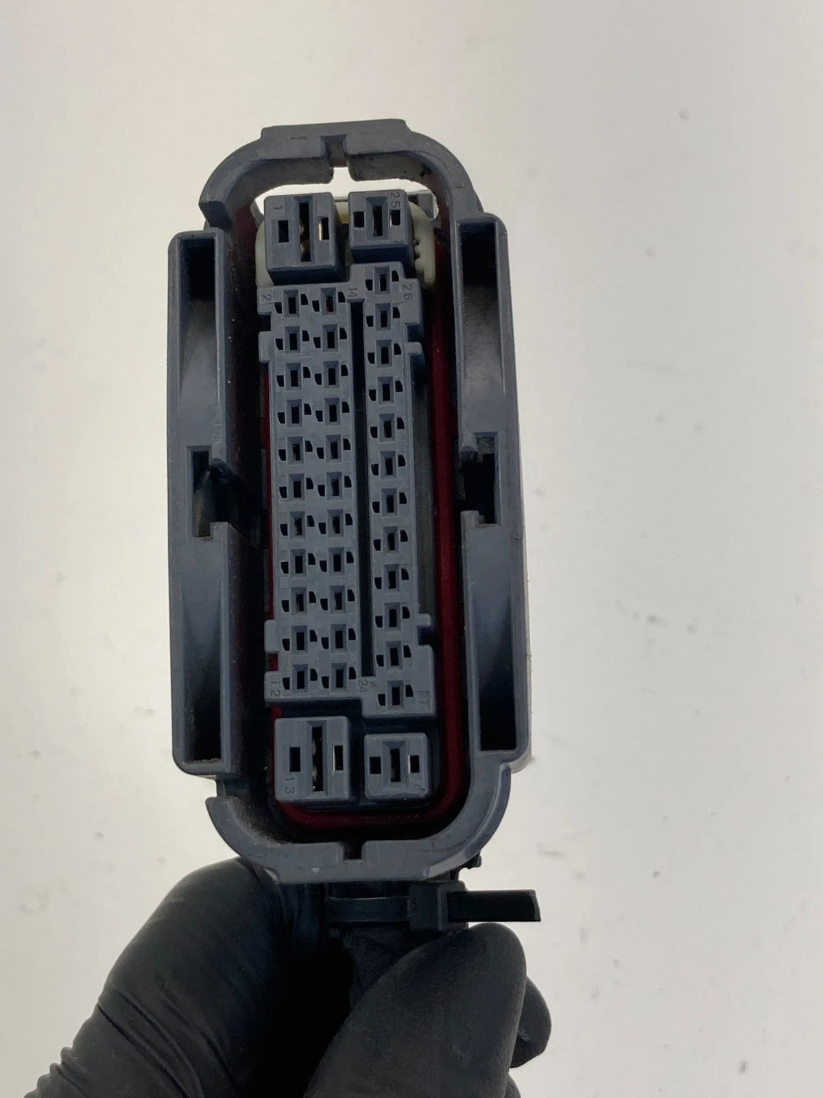 2013-2015 Hyundai Elantra GT 1.8L L4 A/T ABS Anti Lock Brake Pump Plug Connector