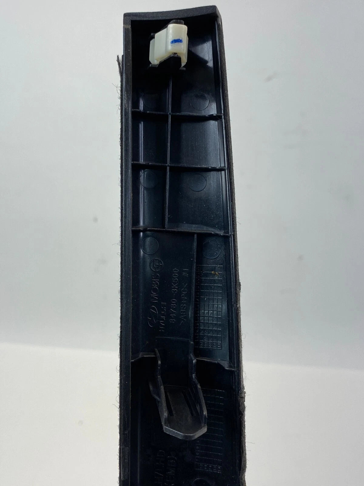 2009 2010 HYUNDAI SONATA LEFT DRIVER DASH LOWER TRIM MOLDING C PAD 84780-3K500