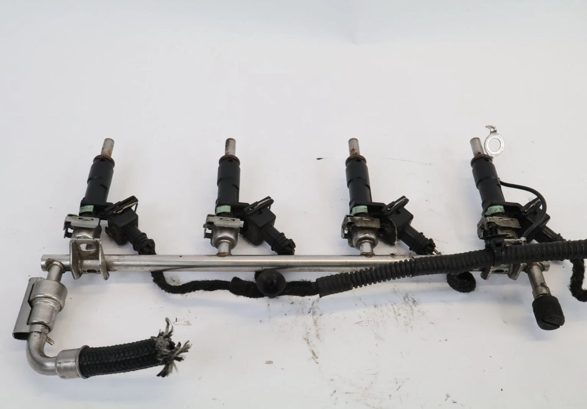2011-2015 CHEVROLET CRUZE 1.8L FUEL INJECTORS RAIL ASSEMBLY WITH HARNESS OEM