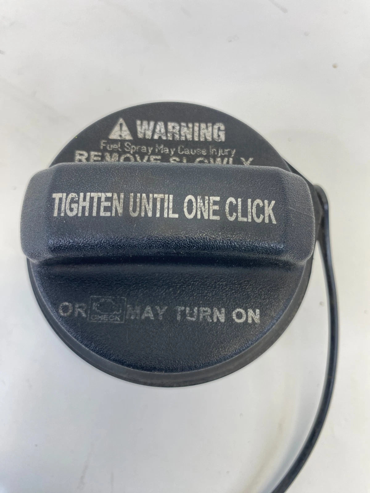 2006-2022 HYUNDAI ACCENT FUEL GAS TANK FILLER CAP WITH TETHER UNIT OEM FACTORY