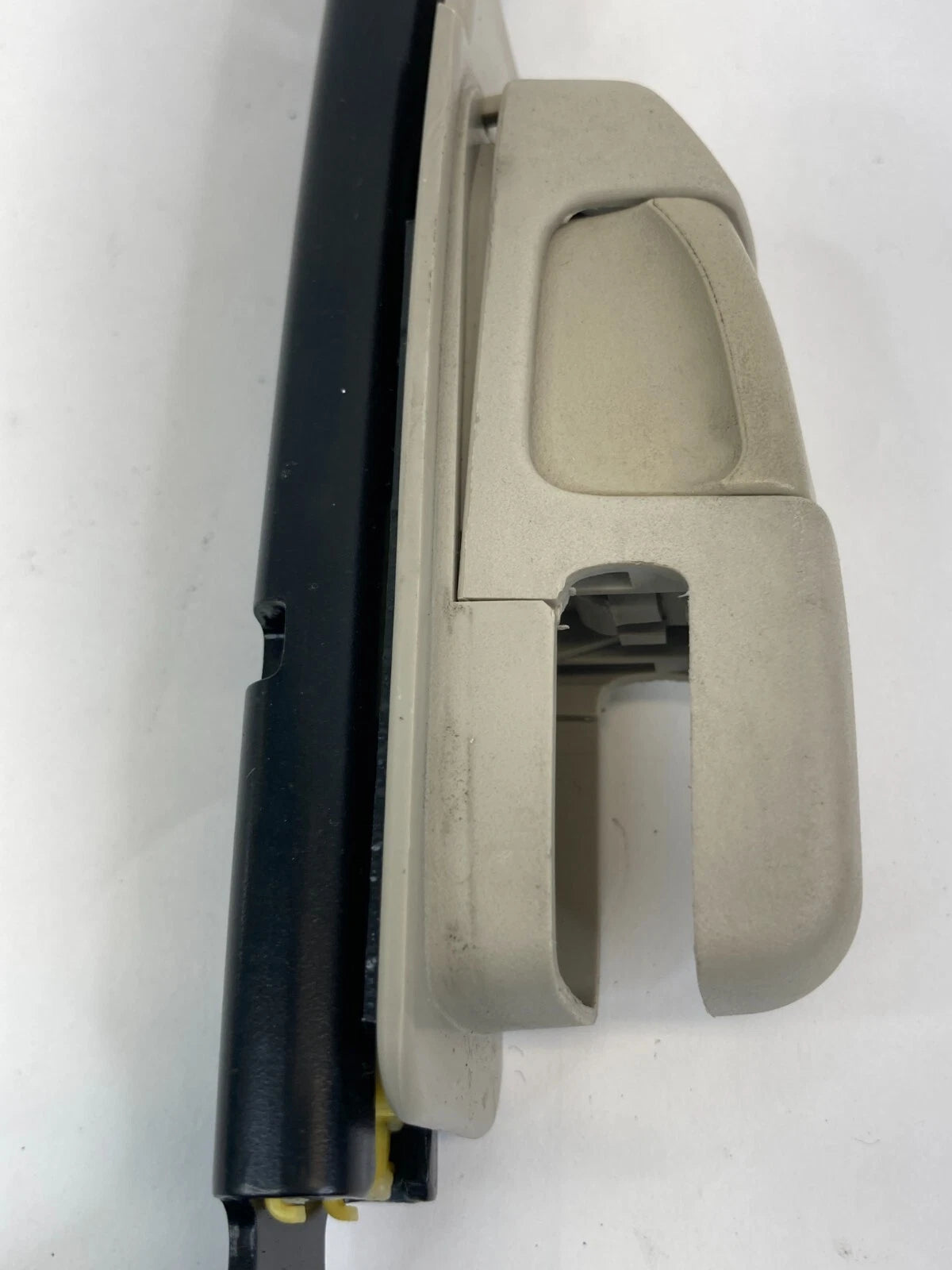 07-10 NISSAN SENTRA FRONT RIGHT PASSENGER SIDE SEAT BELT HEIGHT ADJUSTER OEM
