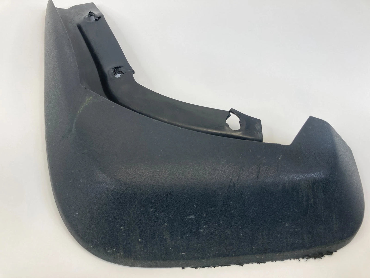 2011-2018 Volvo S60 2015-2018 V60 Rear Left Side Mud Flap Guard 31265333 OEM