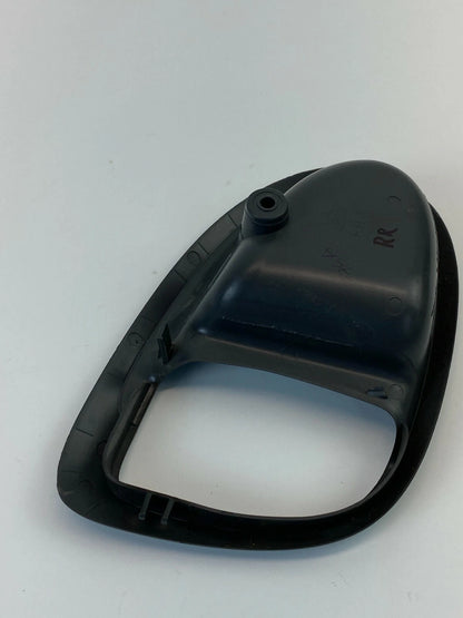 2002-2007 BUICK RENDEZVOUS REAR RIGHT SIDE INNER DOOR HANDLE BEZEL TRIM 825296