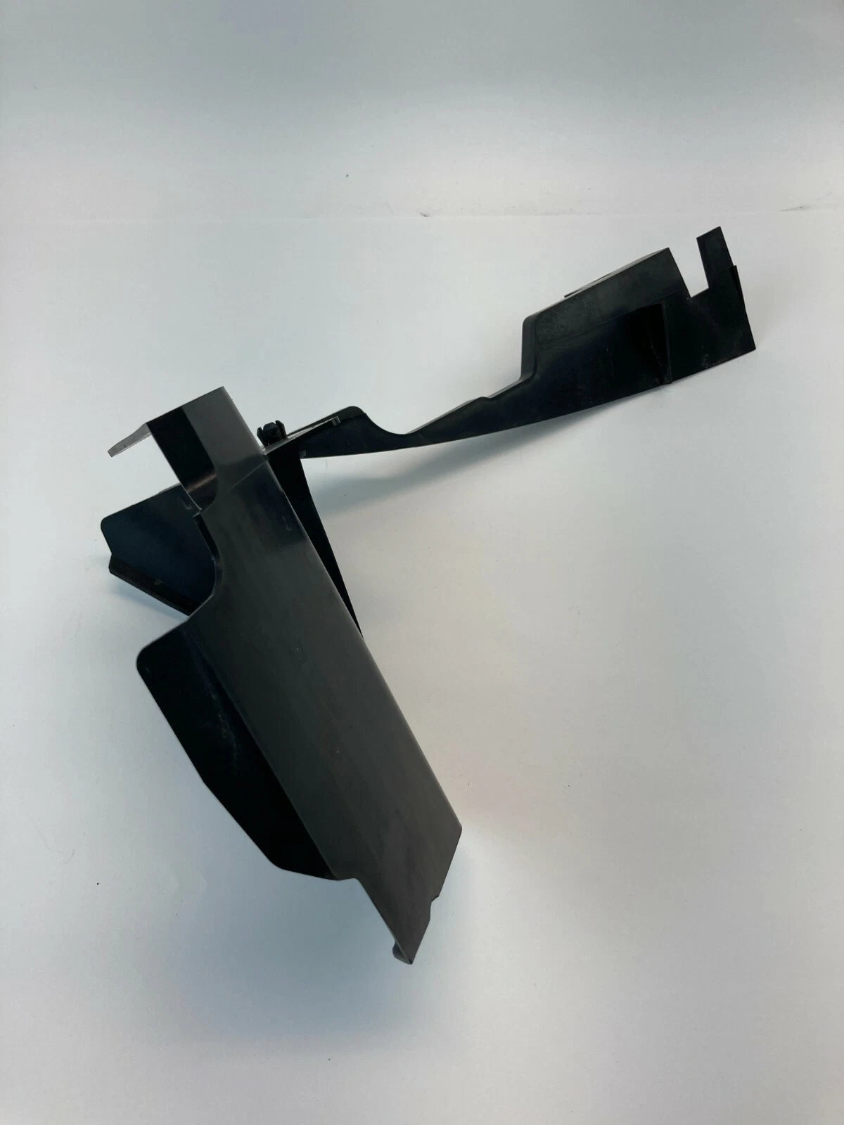 07-09 MAZDA CX-7 CX7 LEFT DRIVER SIDE RADIATOR SUPPORT SEAL PLATE EG2156253 OEM