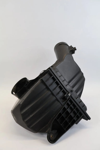 2012-2016 BMW 528I 2.0L L4 AIR CLEANER INTAKE FILTER HOUSING BOX 13717612014 OEM