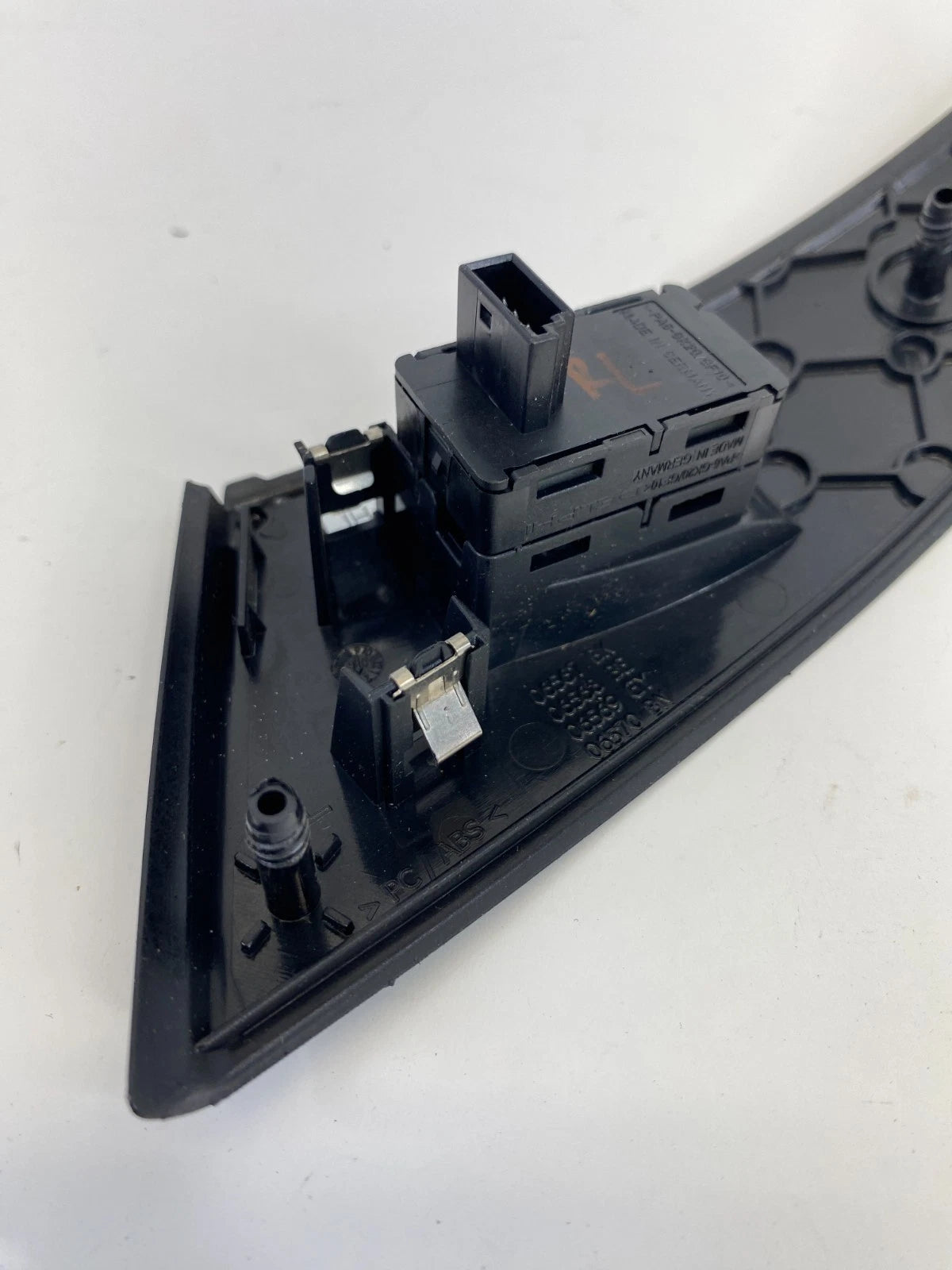 2006 2007 BMW 530XI REAR LEFT DOOR POWER WINDOW SWITCH W/ BEZEL COVER 6951966AI