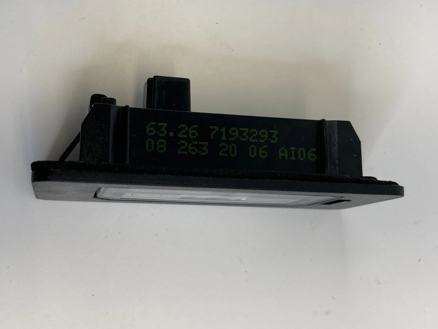 07 08 BMW 328XI SEDAN REAR TRUNK LIFTGATE LICENSE PLATE LIGHT LAMP 63267193293