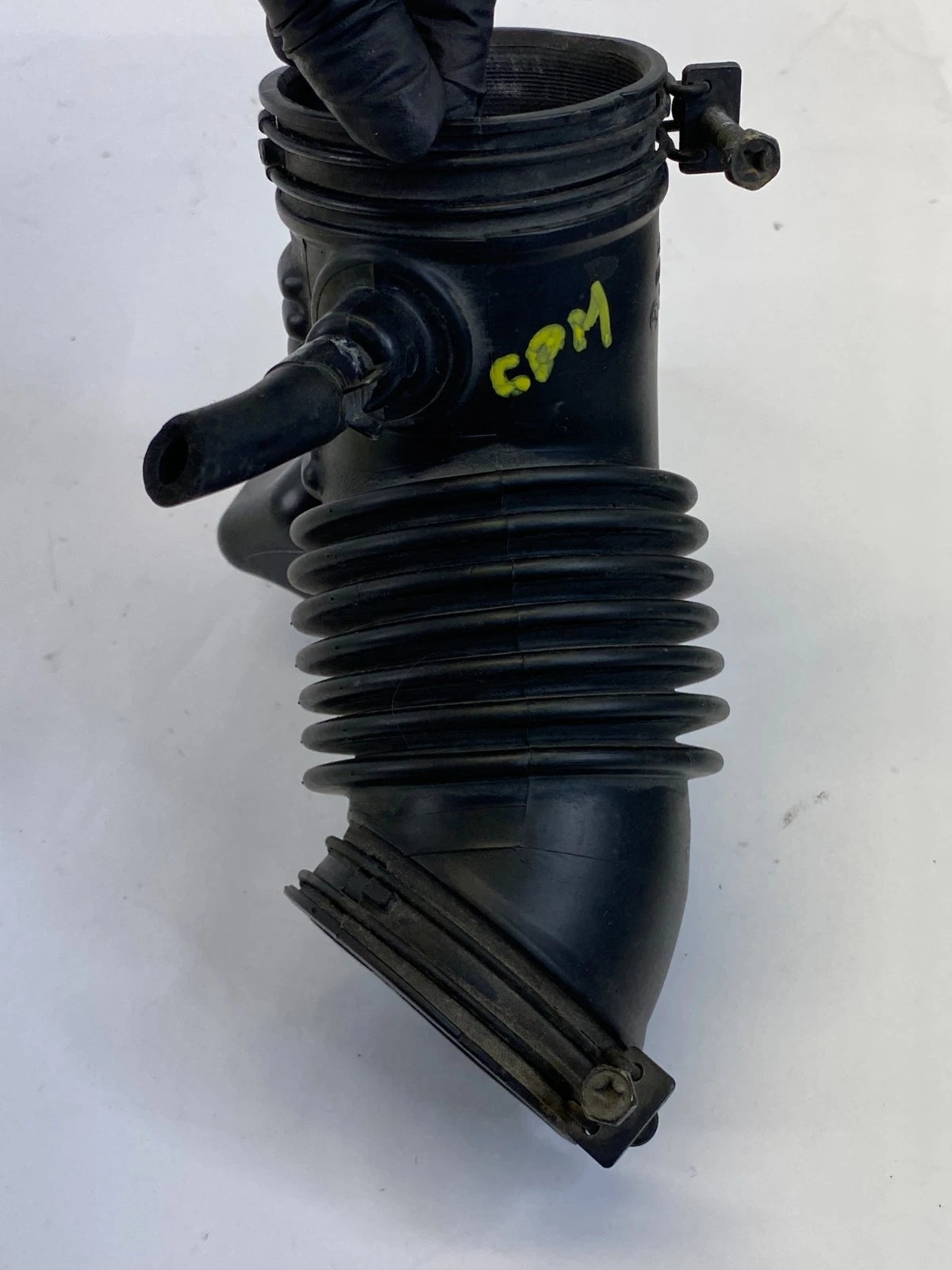 2007-2011 HYUNDAI ELANTRA 2.0L AIR INTAKE HOSE RESONATOR TUBE 28130-2H2100 OEM