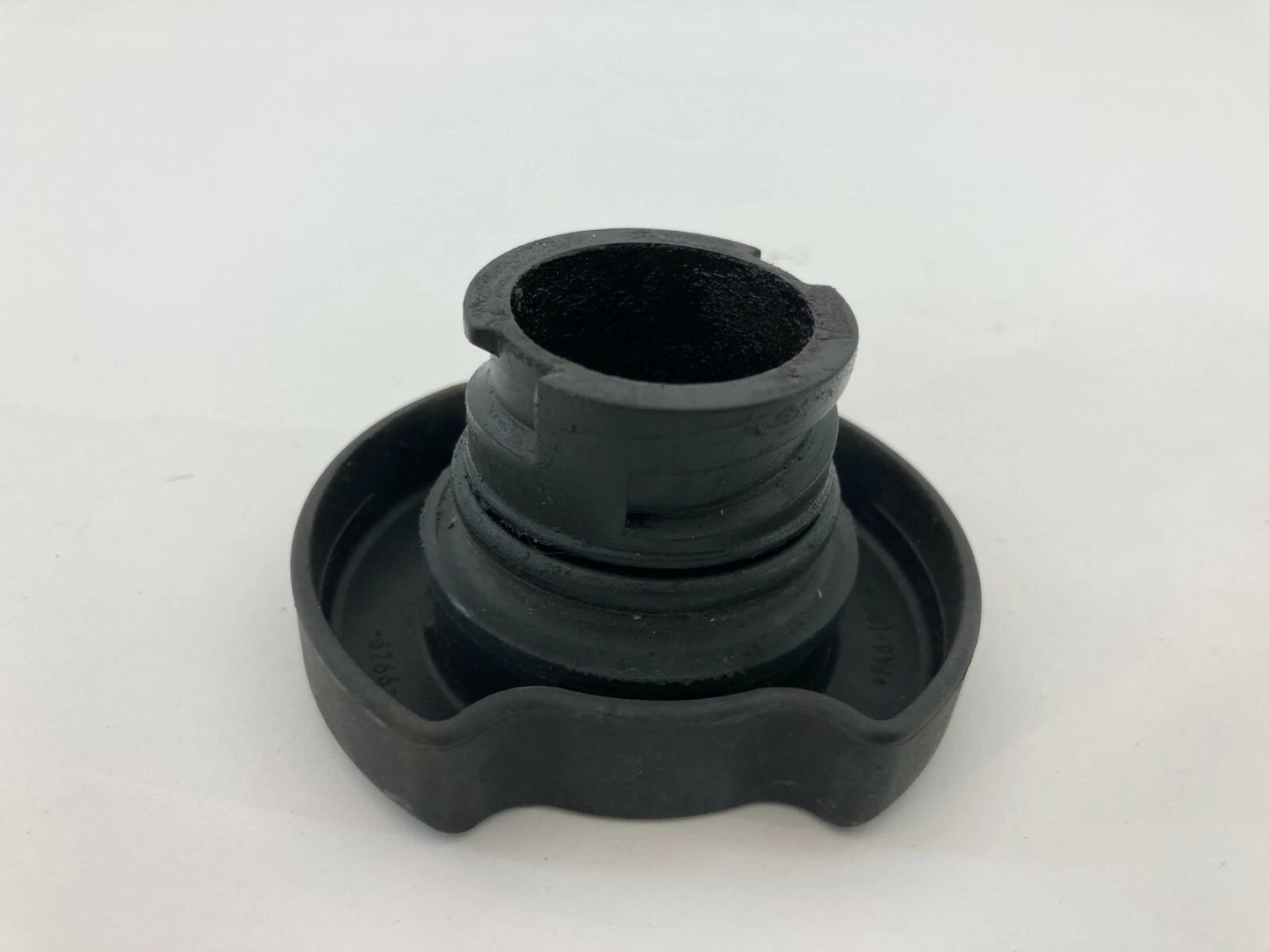2007-2015 MAZDA CX-9 CX9 ENGINE OIL FILLER CAP ASSEMBLY SAE 5W-20 OEM