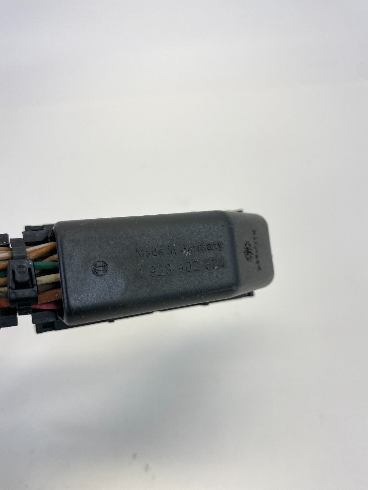 2004-2007 Saturn Vue 3.5L AT ABS Pump Anti Lock Brake Module Connector Plug OEM