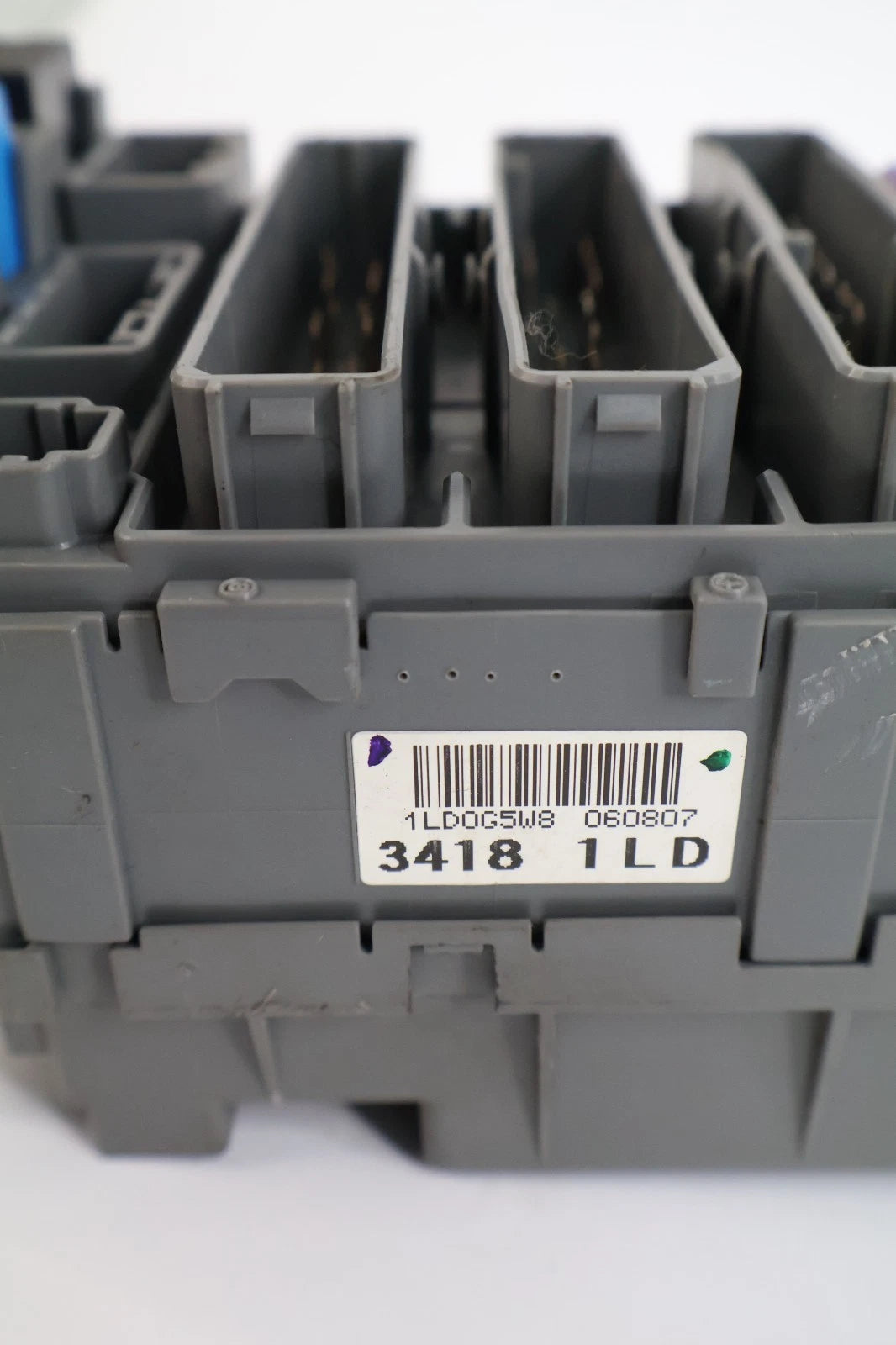 2007-2011 HONDA CR-V 2.4L INTERIOR FUSE RELAY BOX COMPARTMENT SWA-A11 OEM