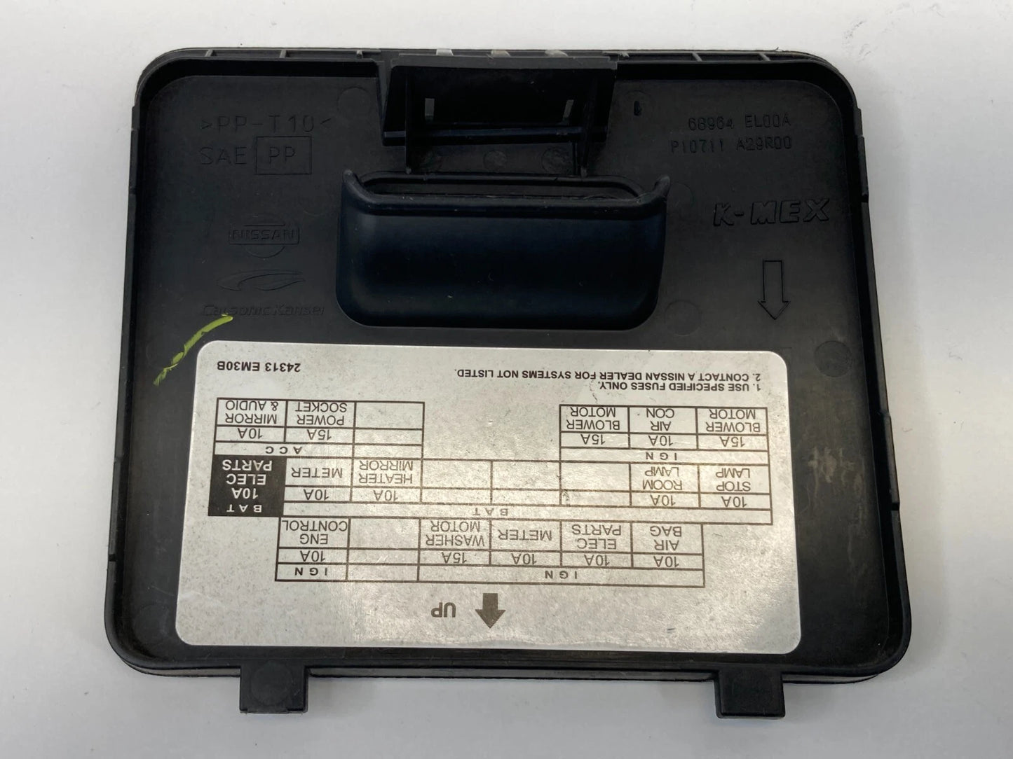 07 08 09 10 11 12 NISSAN VERSA DASH FUSE BOX DOOR LID COVER 68964-EL00A OEM