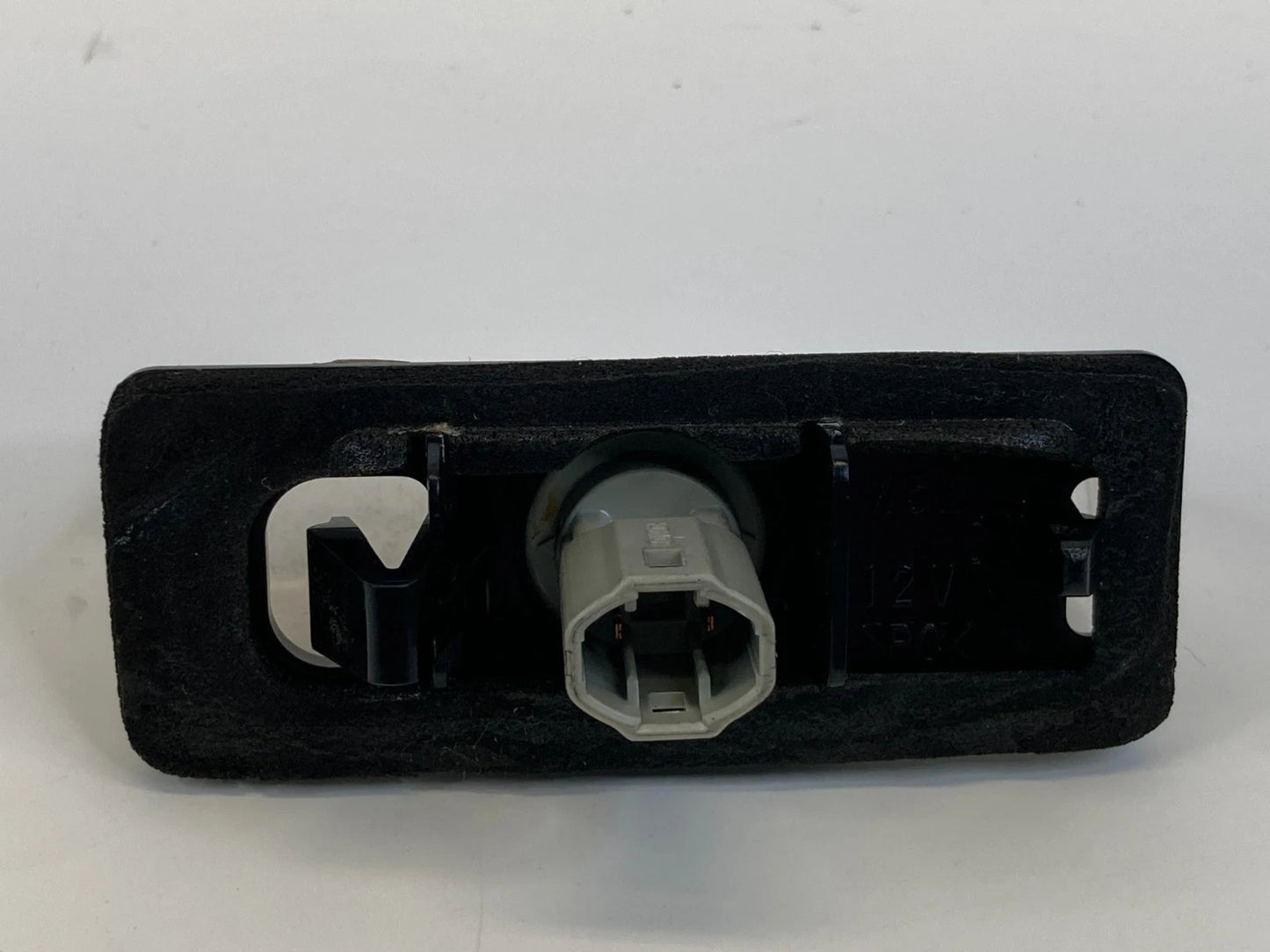 2004-2015 TOYOTA PRIUS BACK REAR TRUNK LICENSE PLATE LIGHT LAMP A045053 OEM