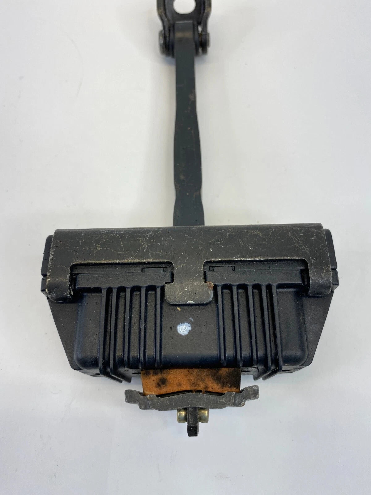2004-2007 BMW 530I FRONT RIGHT SIDE DOOR CHECK STOP STOPPER DETENT 7033609 OEM