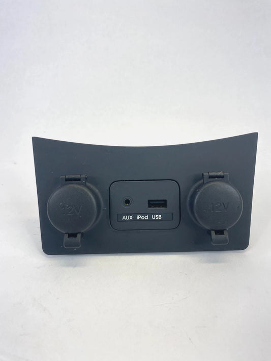 2010-2013 KIA FORTE CONSOLE POWER AUX USB IPOD MEDIA PORT ASSY 84620-1M090 OEM