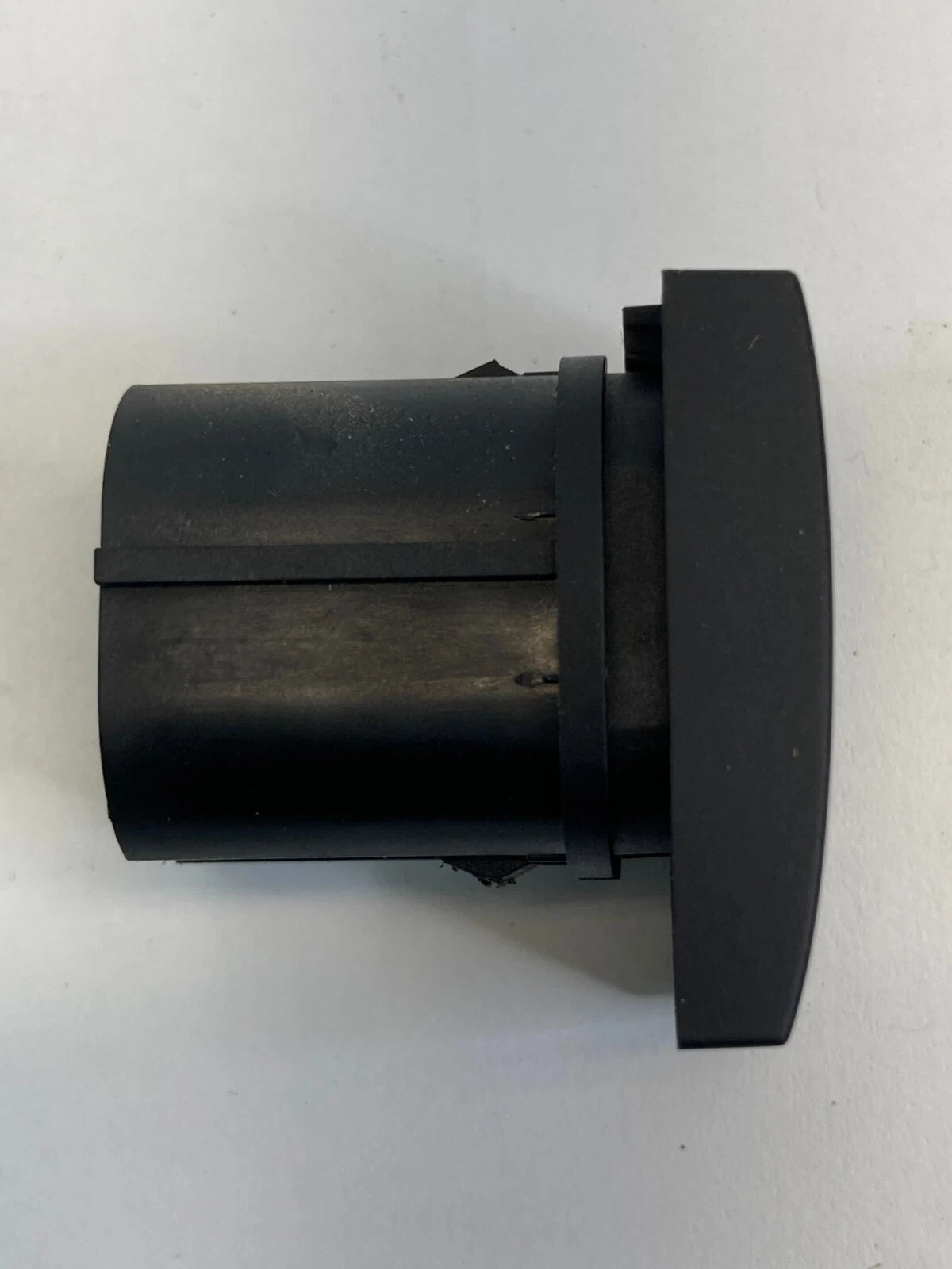 2006-2009 FORD FUSION TRUNK LID OPEN RELEASE CONTROL SWITCH 6E5T-19B514AC OEM