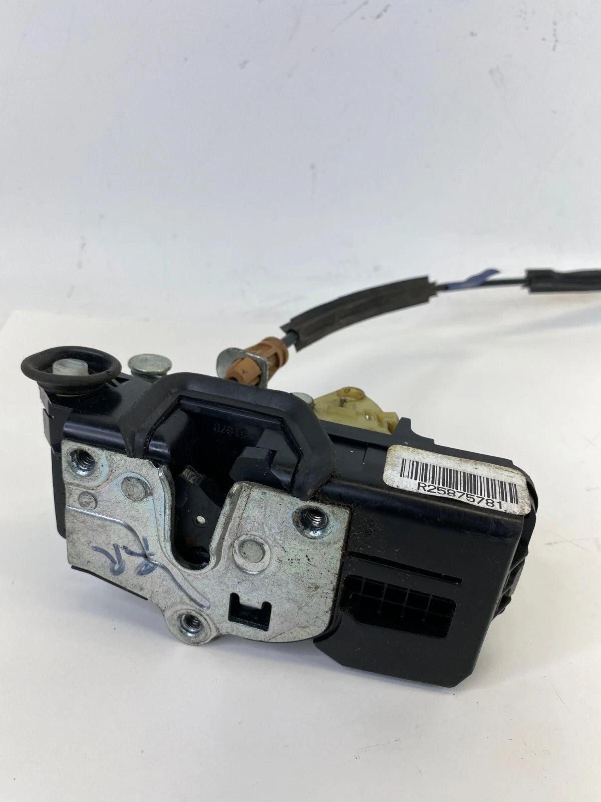 2008 2009 2010 SATURN VUE REAR RIGHT SIDE DOOR LOCK LATCH ACTUATOR R25875781 OEM