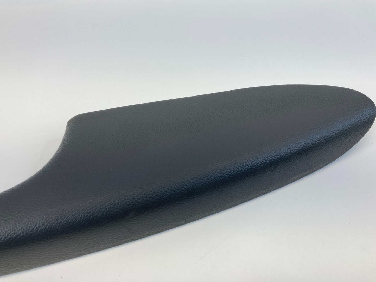 11-14 Hyundai Sonata Front Right Side Interior Door Armrest Panel D14123S050 OEM