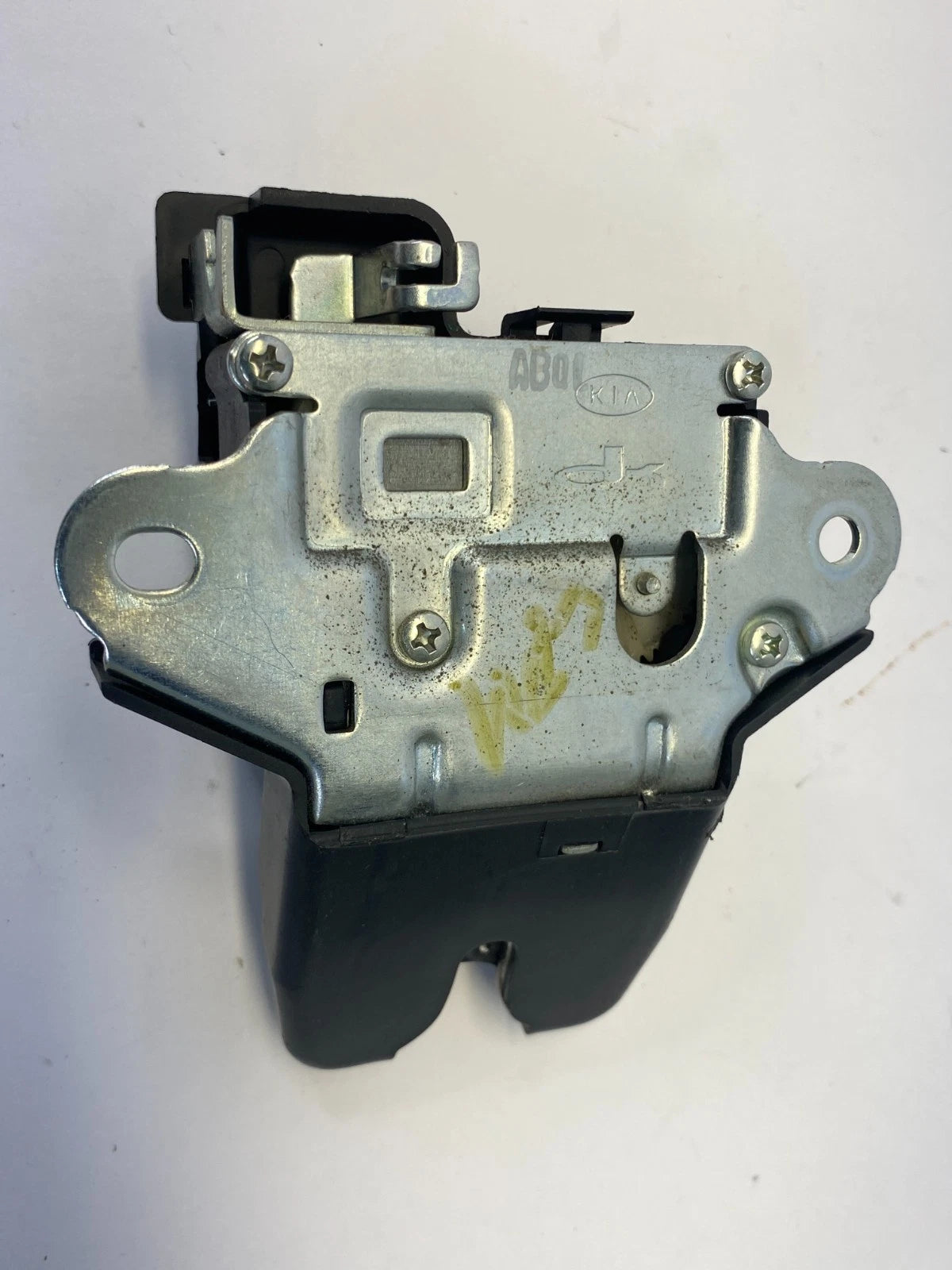 2010-2013 KIA FORTE SEDAN REAR TRUNK LATCH LID LOCK ACTUATOR RELEASE OEM
