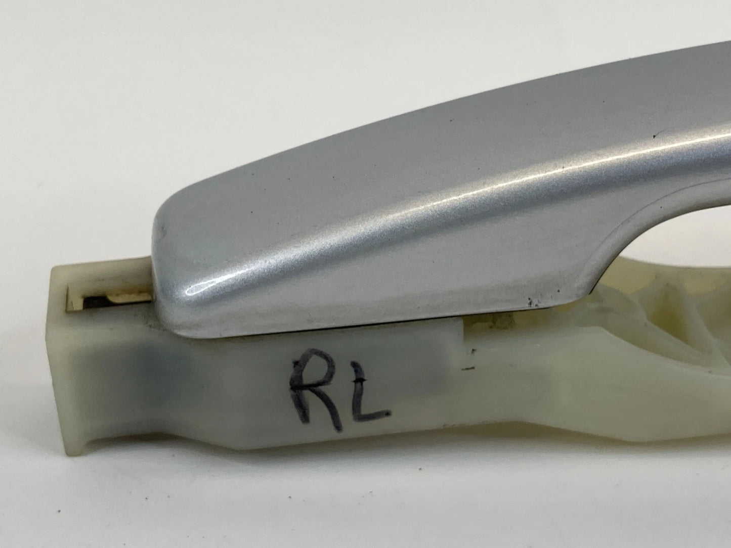 2014-2019 KIA SOUL WAGON REAR LEFT BACK EXTERIOR DOOR HANDLE ASSEMBLY OEM