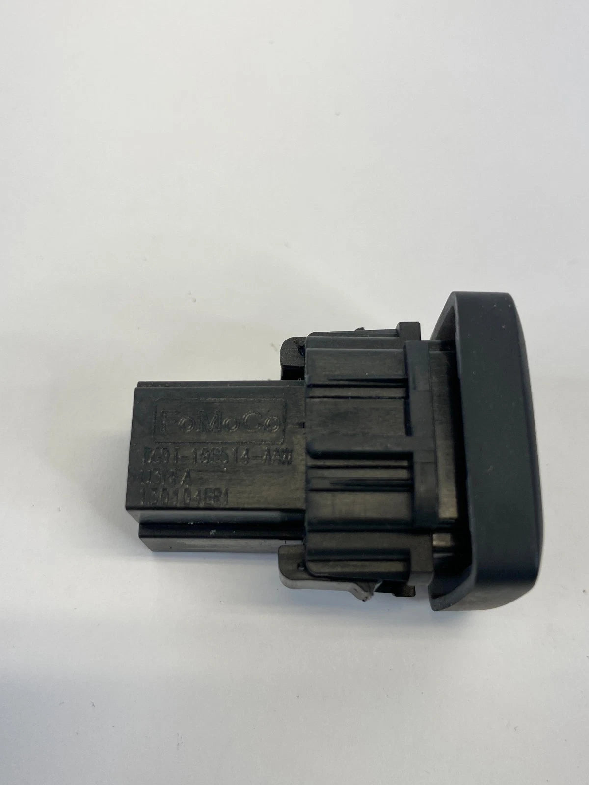 2013-2020 FORD FUSION TRUNK LID RELEASE CONTROL SWITCH ASSY DG9T-198514-AAW OEM