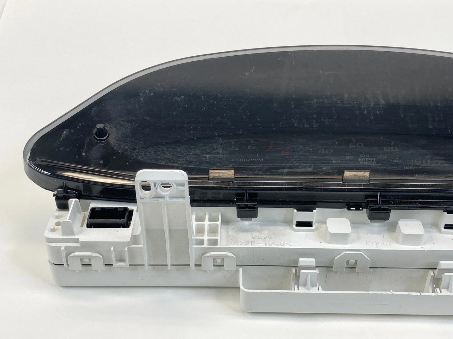 09 10 TOYOTA YARIS M/T HATCHBACK INSTRUMENT CLUSTER SPEEDOMETER GAUGES 13.974 M