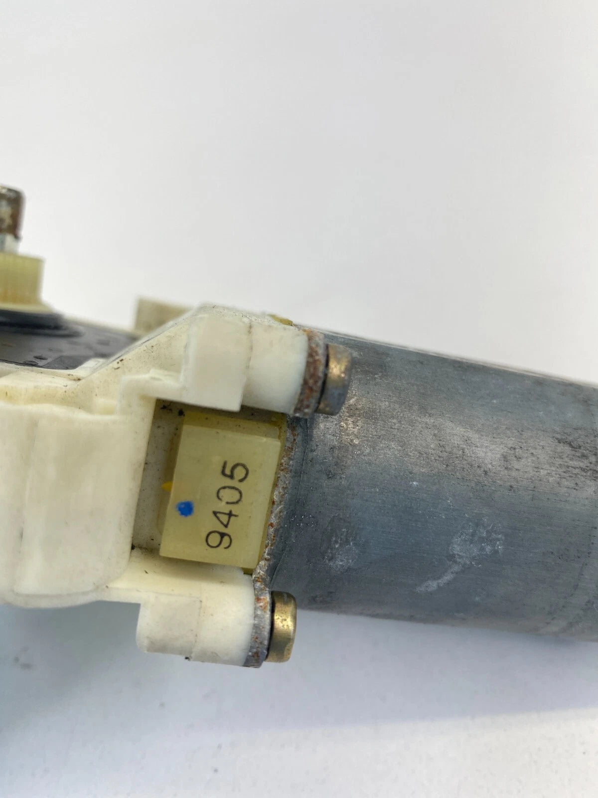 2003-2009 MERCEDES-BENZ E320 FRONT LEFT DRIVER DOOR WINDOW MOTOR A2118202942 OEM