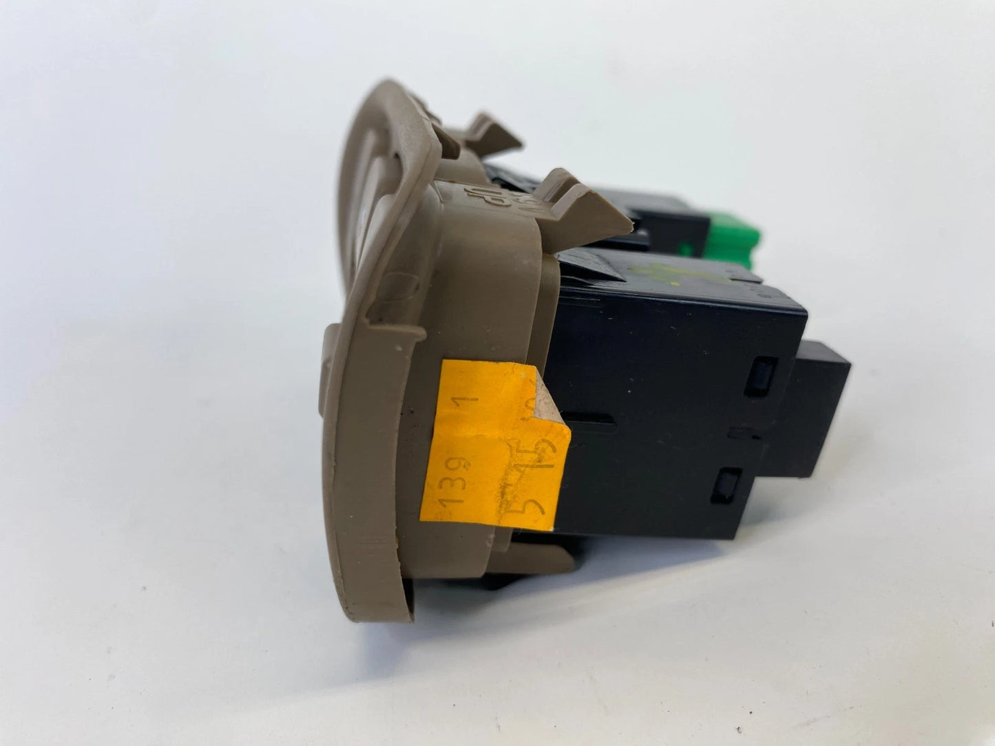 2003-2008 HONDA PILOT CRUISE VSA CONTROL INNER LIGHT LAMP & SUNROOF SWITCH