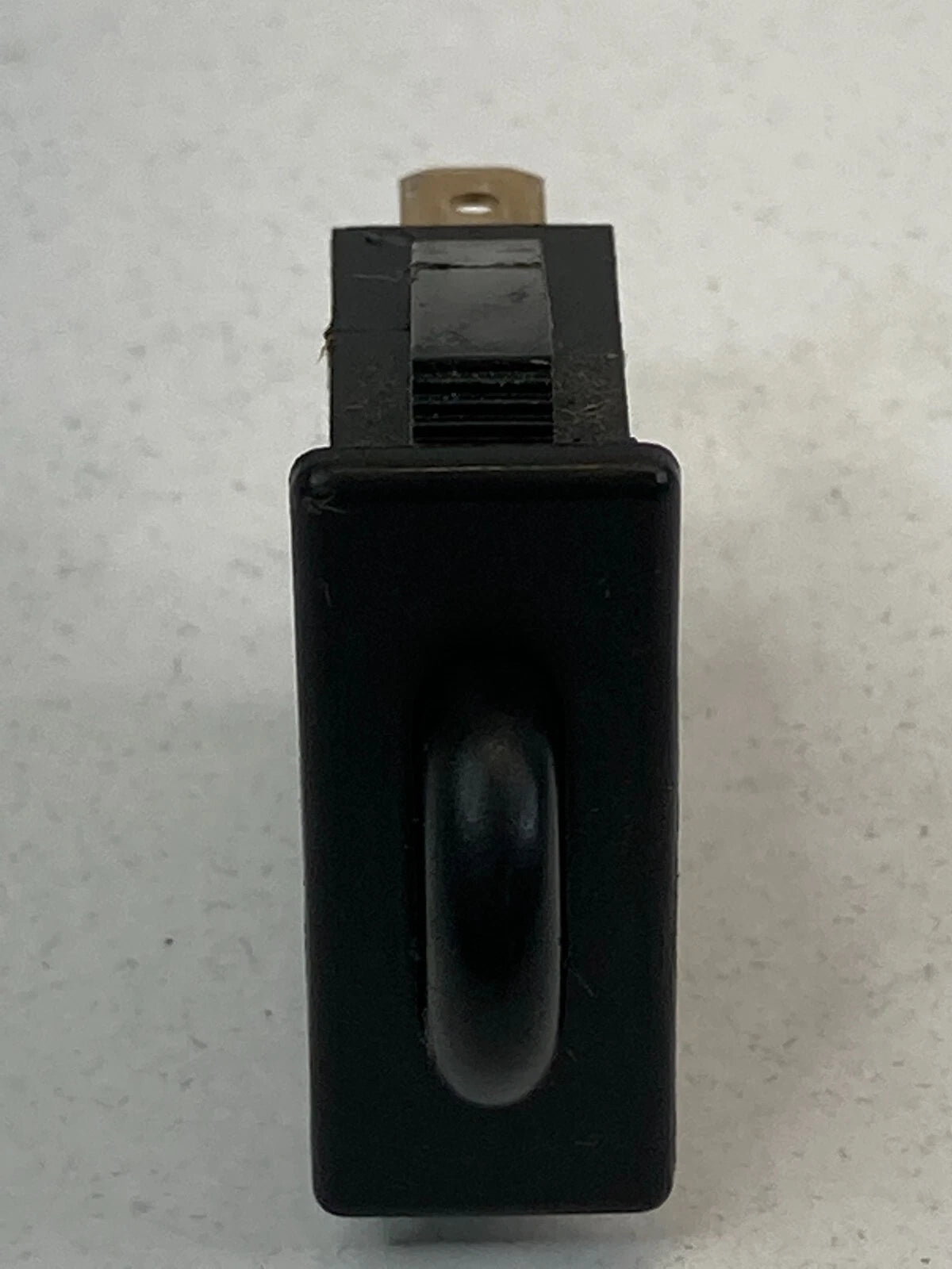 2010 KIA SEDONA GLOVE BOX LIGHT LAMP CONTROL SWITCH 93510-21000 OEM
