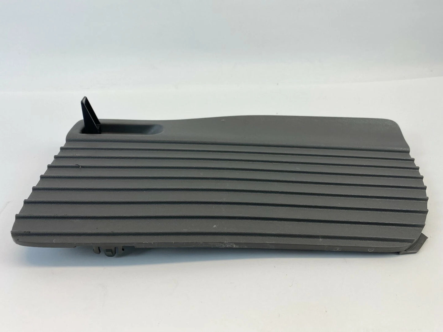 02 03 04 05 06 GMC ENVOY XL SLT REAR CARGO PANEL COVER BEZEL TRIM 15167287 OEM