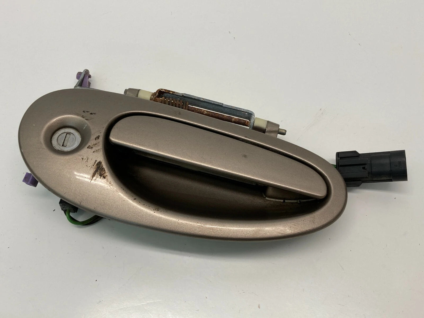 99 00 01 CHRYSLER LHS 01-04 300M CONCORDE FRONT RIGHT SIDE EXTERIOR DOOR HANDLE