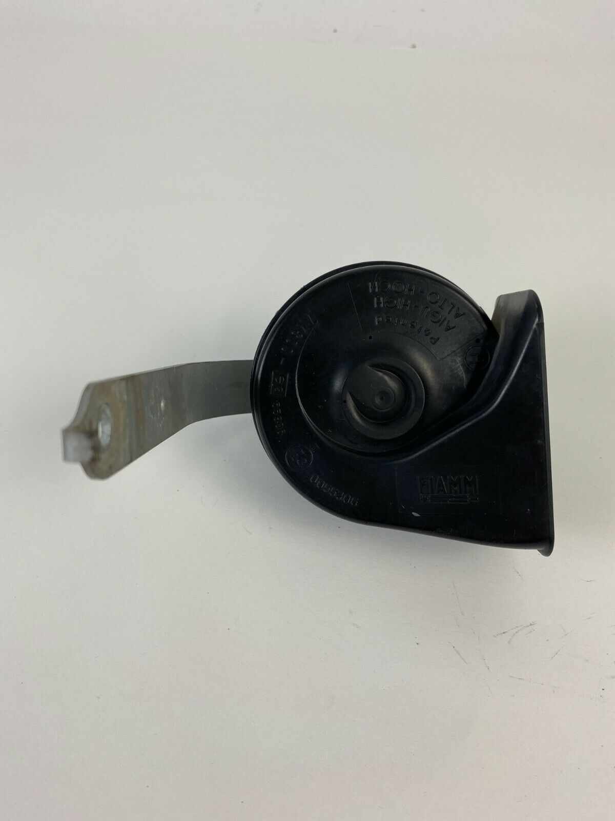 2002 2003 2004 2005 BMW 745i 745Li Steering Wheel High Tone Horn Pitch Siren OEM