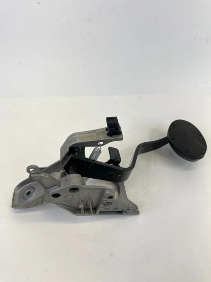 2007-2013 MINI COOPER FOOT STOP BRAKE PEDAL W/ MOUNT BRACKET ASSY C4000206SE OEM