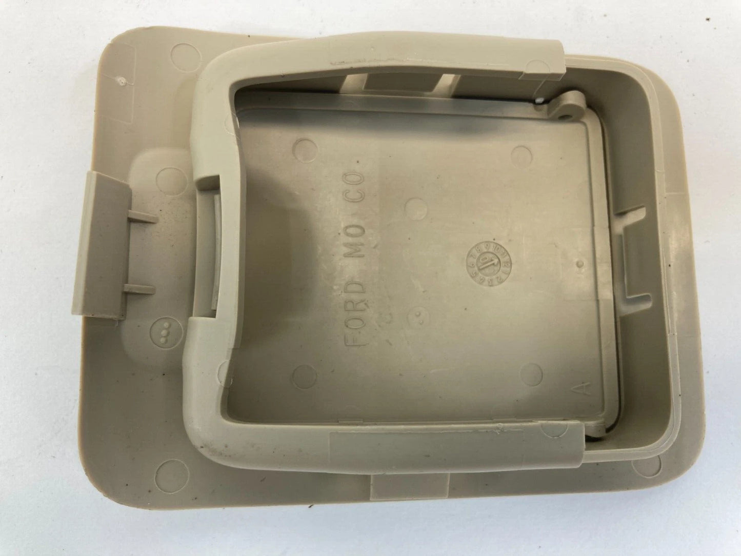 2013-2018 FORD TAURUS CHILD RESTRAINT ANCHOR TETHER COVER CAP TRIM OEM