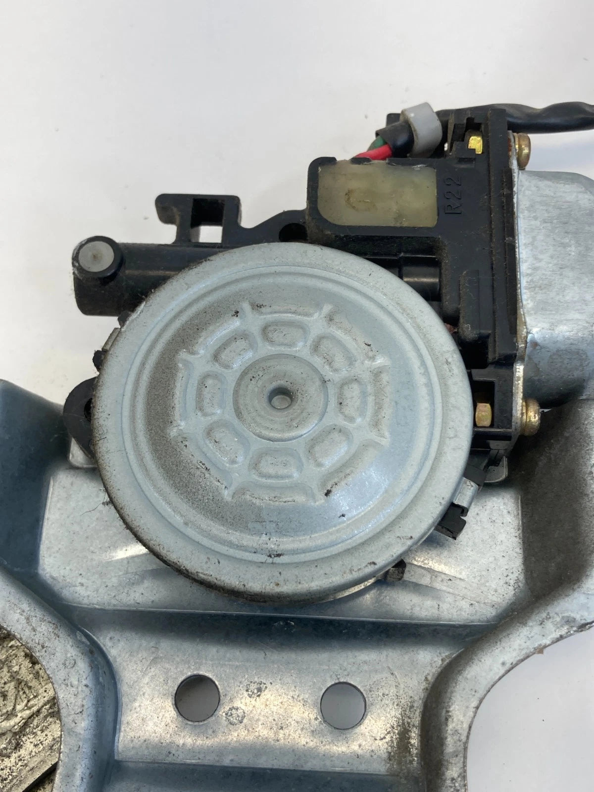 1996-2002 TOYOTA 4RUNNER REAR RIGHT SIDE DOOR POWER WINDOW MOTOR W/ REGULATOR