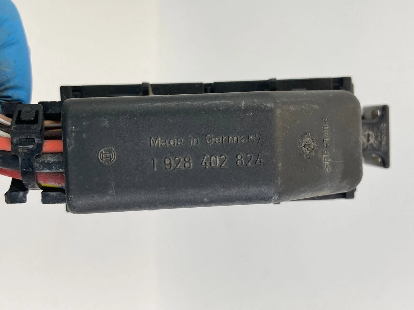 2004-2007 SATURN VUE ABS PUMP ANTI LOCK BRAKE CONNECTOR PLUG HARNESS 1928402824