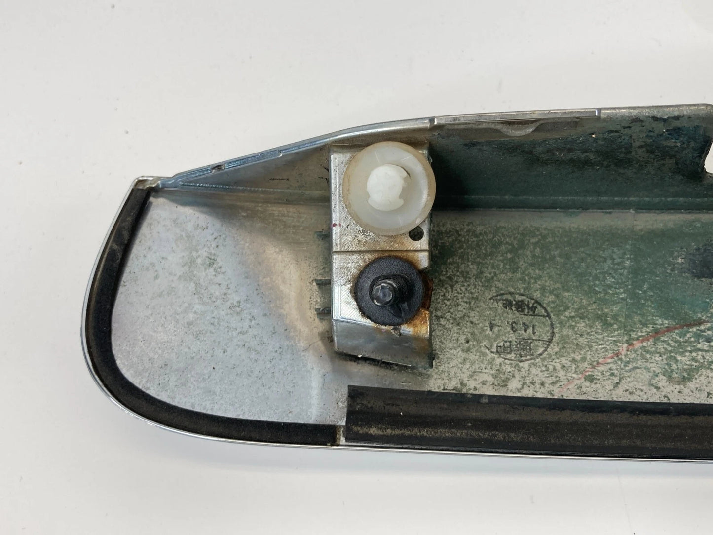 2014 2015 NISSAN ROGUE SELECT HATCH LIFTGATE TAILGATE LICENSE PLATE MOLDING OEM