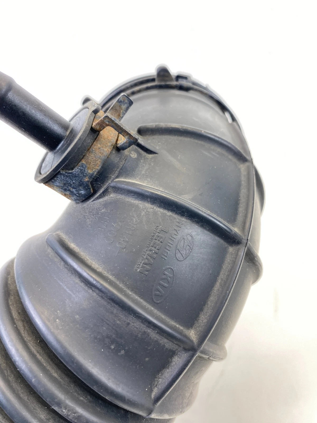 2012 2013 2014 HYUNDAI ACCENT 1.6L L4 AIR INTAKE TUBE HOSE RESONATOR DUCT OEM