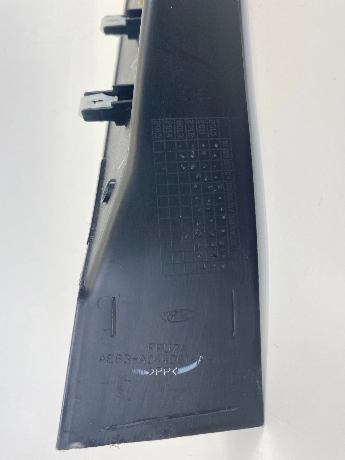 2011-2013 FORD FIESTA DASH FRONT LEFT SIDE END CAP COVER TRIM AE83-A044C61-AC
