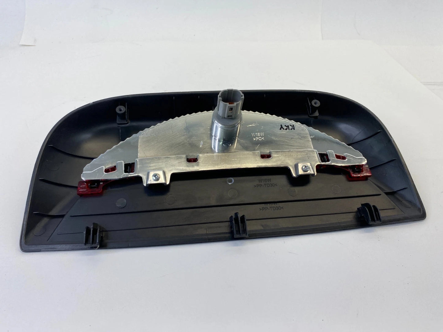 2012-2017 KIA RIO SEDAN REAR CENTER HIGH MOUNT STOP LIGHT LAMP OEM