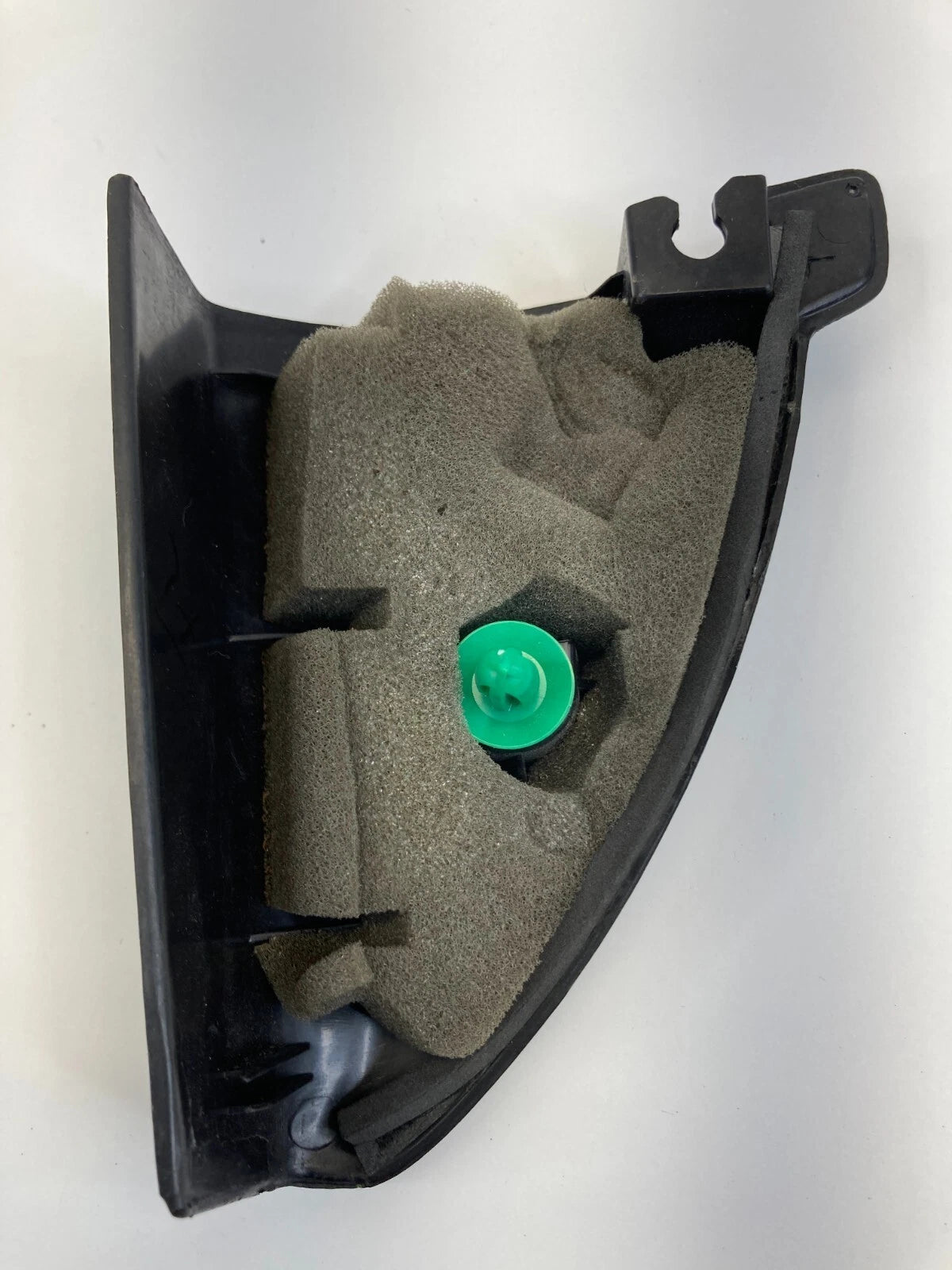 2016 CHEVROLET CRUZE LIMITED FRONT LEFT DRIVER INTERIOR DOOR CORNER COVER OEM