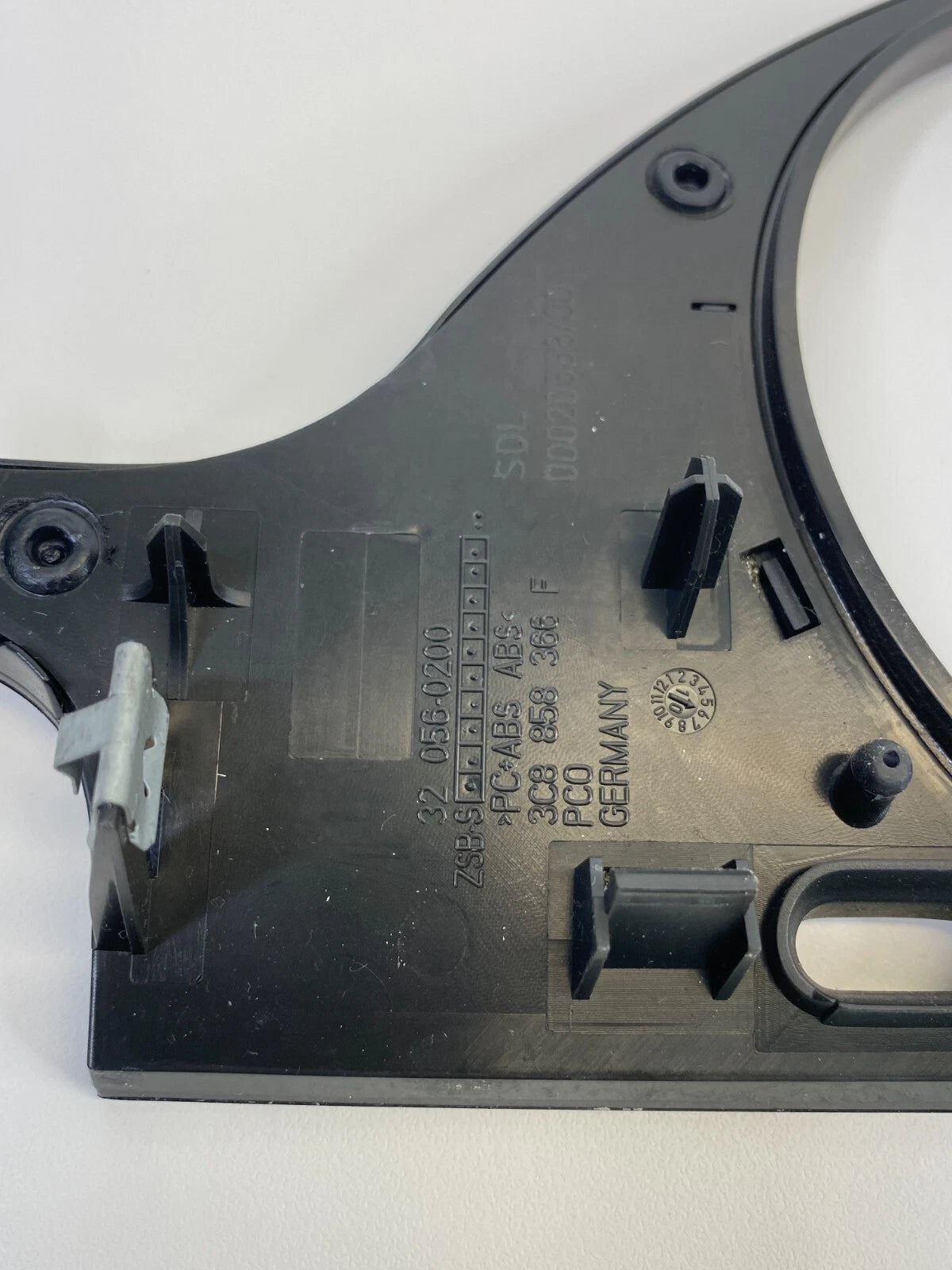 2009-2011 VOLKSWAGEN CC FRONT INSTRUMENT CLUSTER BEZEL TRIM OEM 3C8-858-366-F