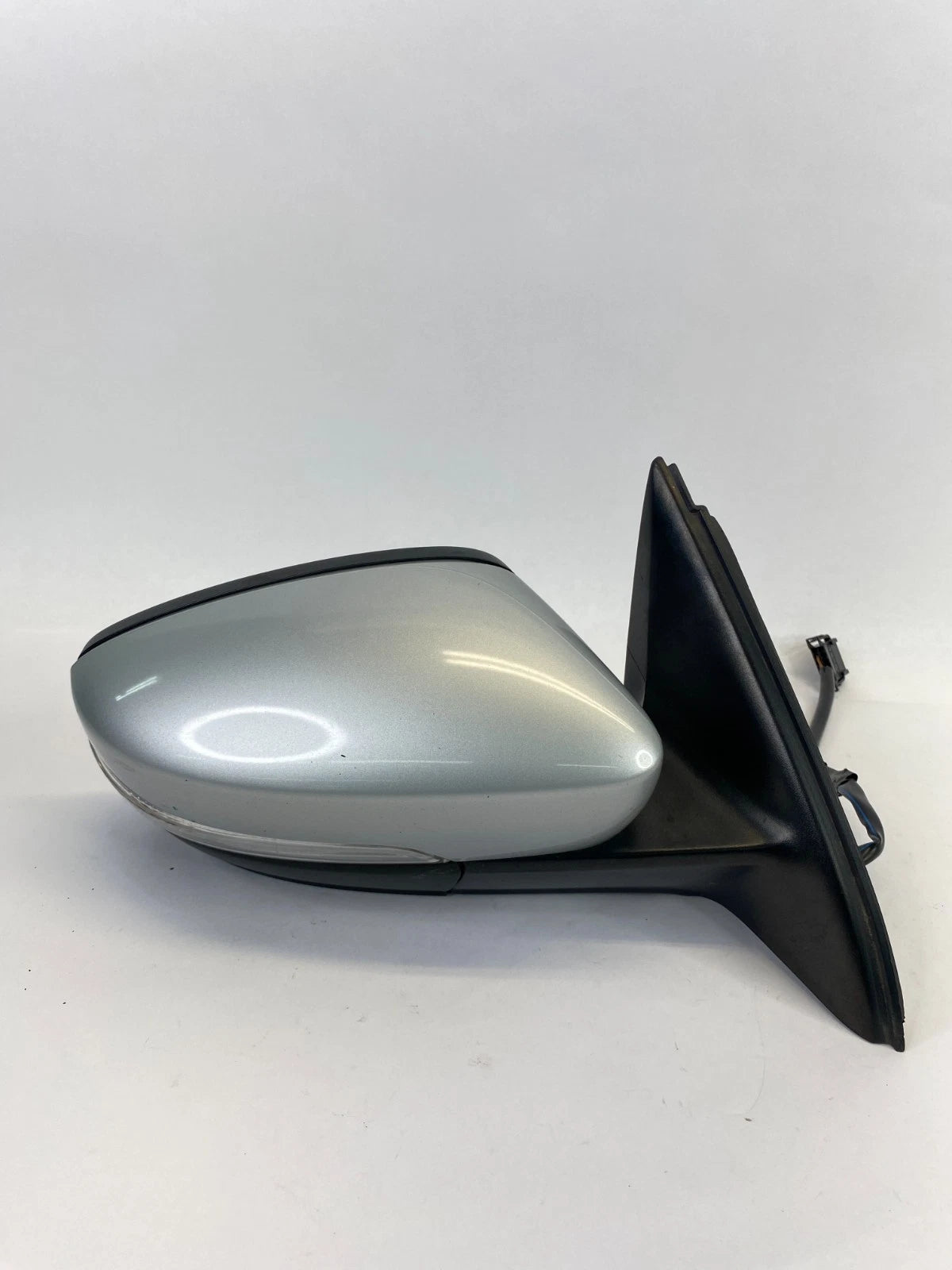 2011-2014 VW VOLKSWAGEN JETTA FRONT RIGHT PASSENGER SIDE POWER MIRROR OEM
