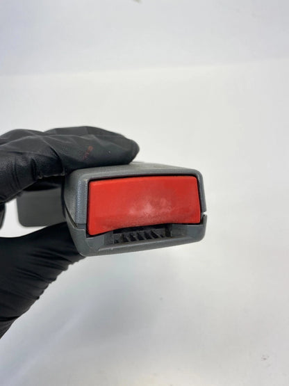 08-10 CHRYSLER TOWN & COUNTRY FRONT RIGHT PASSENGER SIDE SEAT BELT BUCKLE END